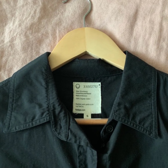 Organic Poplin Crop Button Down - Picture 2 of 3